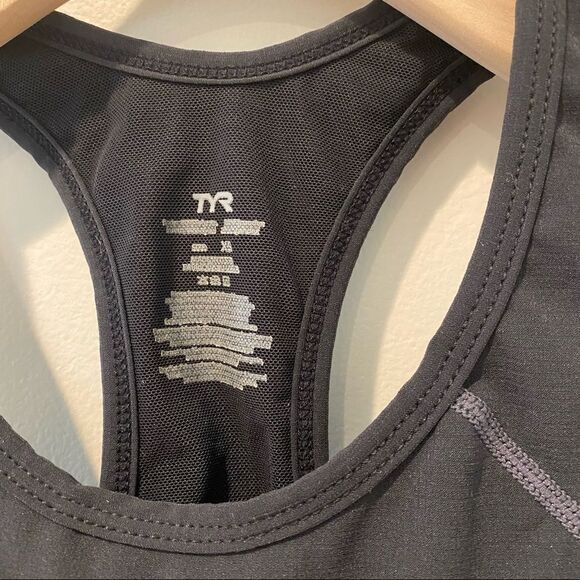 TYR Women’s Competitor Fitted Tankini (XS) - Picture 3 of 7